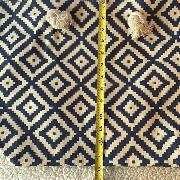 Summer and Rose canvas bag.  Great for the beach!! - Picture 7 of 8